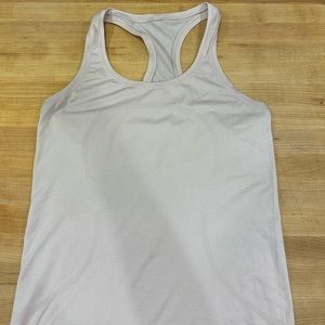 Lululemon workout tank | barely worn | size 8